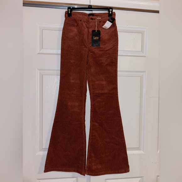 NWT Lee Corduroy Flare Jeans - Picture 3 of 9